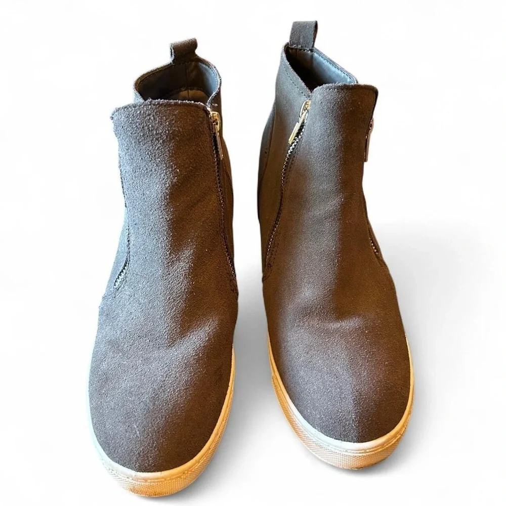 Gray Wedgie Sneakers | 8.5